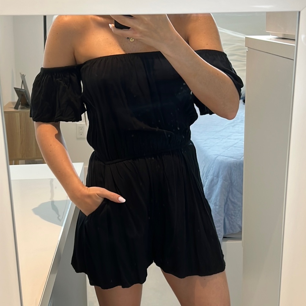 DIVIDED Women size 2 off shoulder Black romper side pockets elastic waist loose